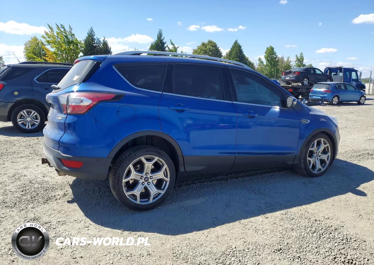 2017 Ford Escape Titanium VIN:1FMCU9J9XHUC51899 - 3