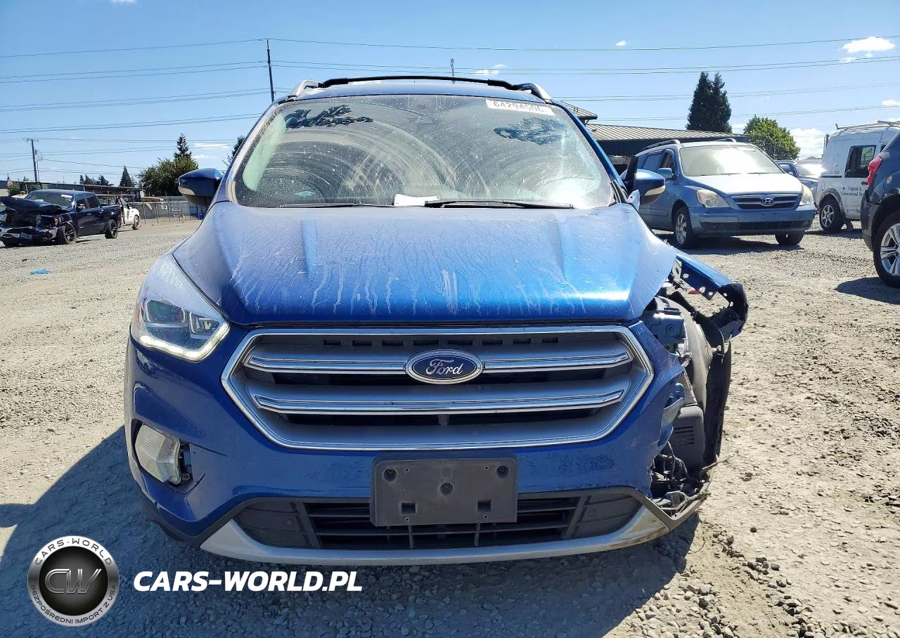 2017 Ford Escape Titanium VIN:1FMCU9J9XHUC51899 - 5