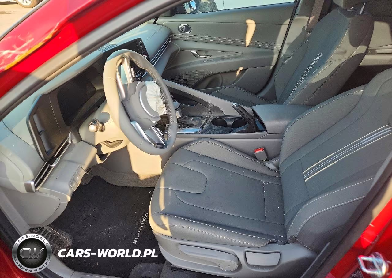 2026 Hyundai Elantra Sel Sport VIN:KMHLM4DG6TU143446 - 7