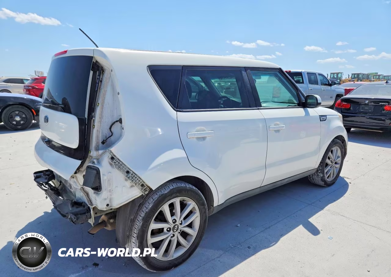 2019 Kia Soul + VIN:KNDJP3A51K7664135 - 3