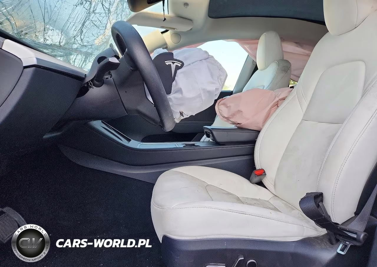 2025 Tesla Model Y VIN:7SAYGDED0SF315549 - 7