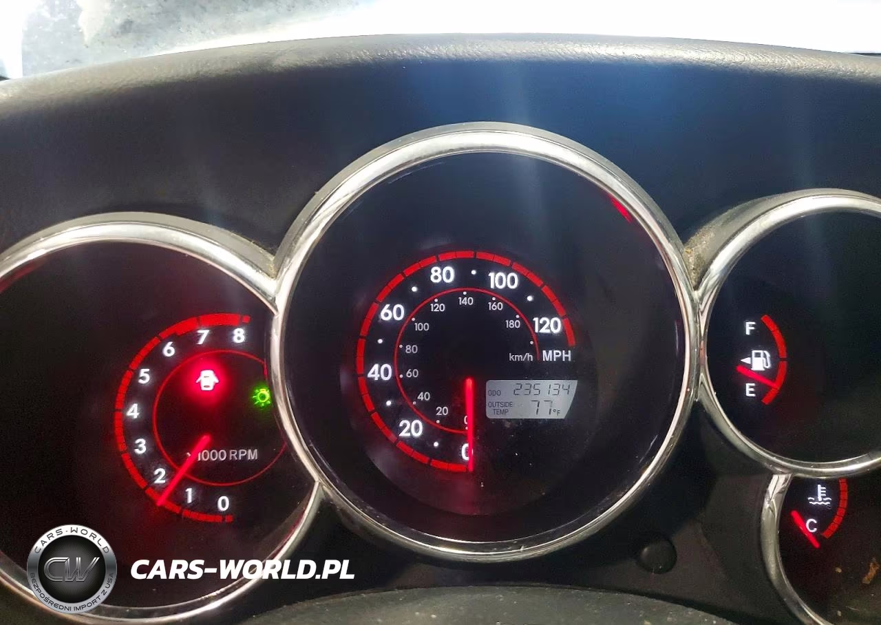 2008 Pontiac Vibe VIN:5Y2SL65838Z402135 - 9