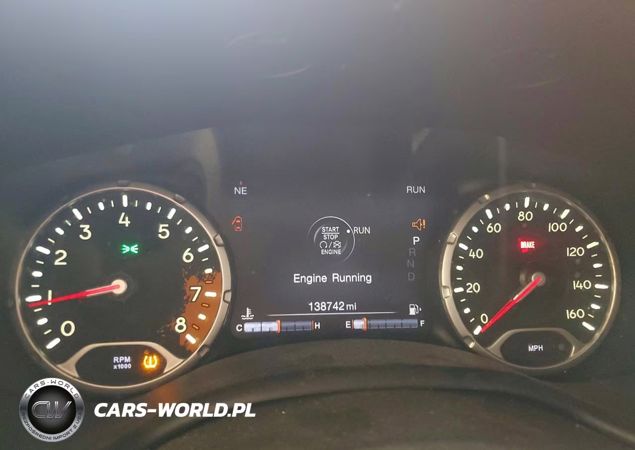 2017 Jeep Renegade Latitude VIN:ZACCJBBB2HPF08626 - 9