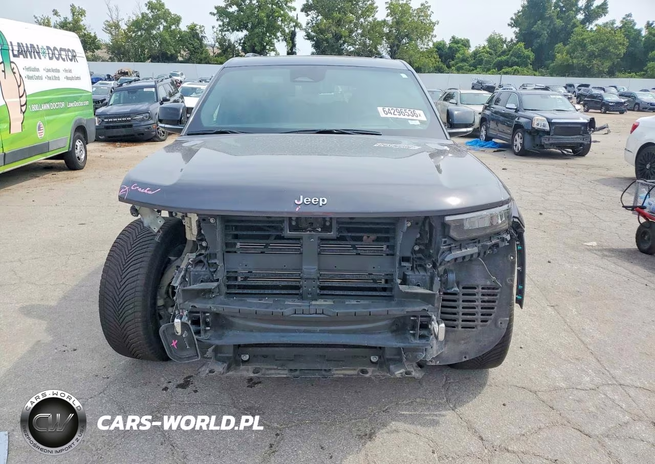 2023 Jeep Grand Cherokee L Overland VIN:1C4RJKDGXP8102845 - 5