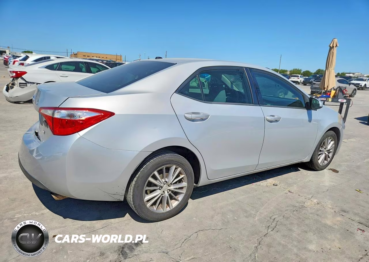 2014 Toyota Corolla Le Plus VIN:5YFBURHEXEP030329 - 3