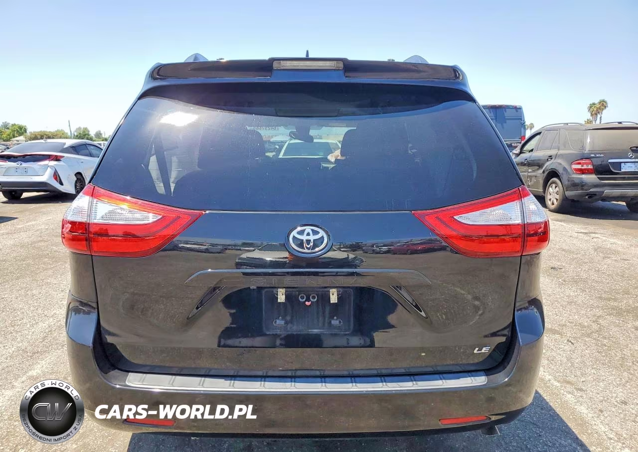 2018 Toyota Sienna Le VIN:5TDKZ3DC2JS946510 - 6