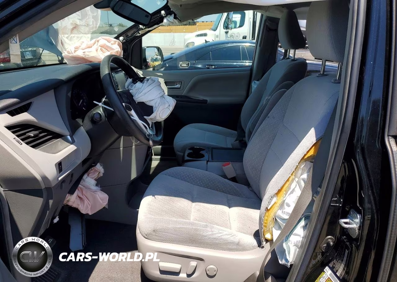 2018 Toyota Sienna Le VIN:5TDKZ3DC2JS946510 - 7
