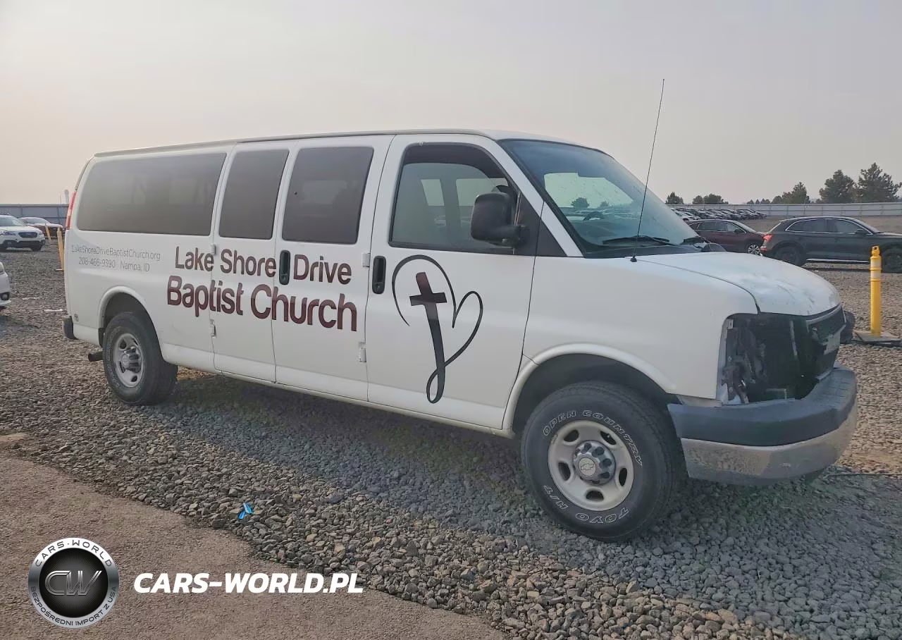 2007 Chevrolet Express G3500 VIN:1GAHG39UX71194880 - 4