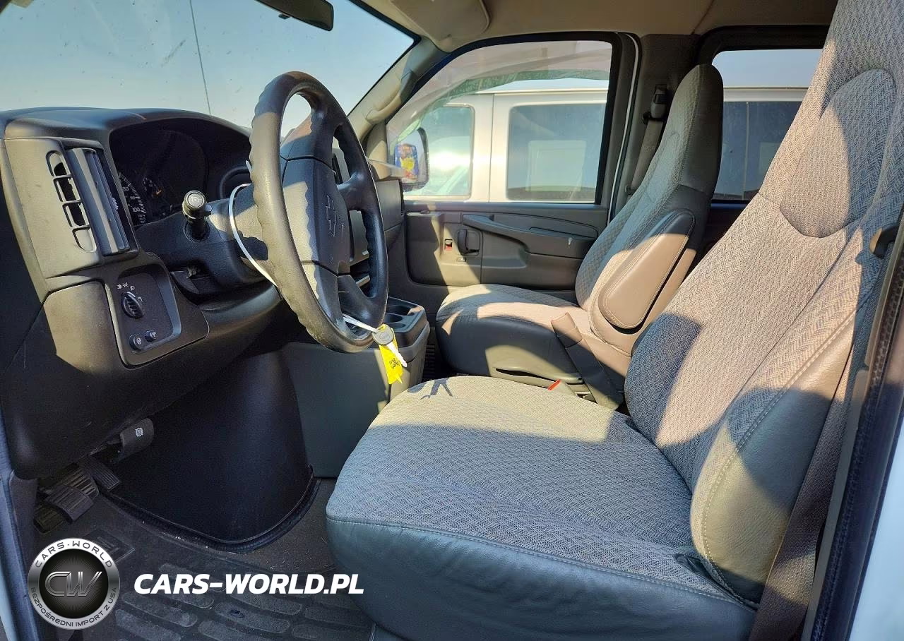 2007 Chevrolet Express G3500 VIN:1GAHG39UX71194880 - 7