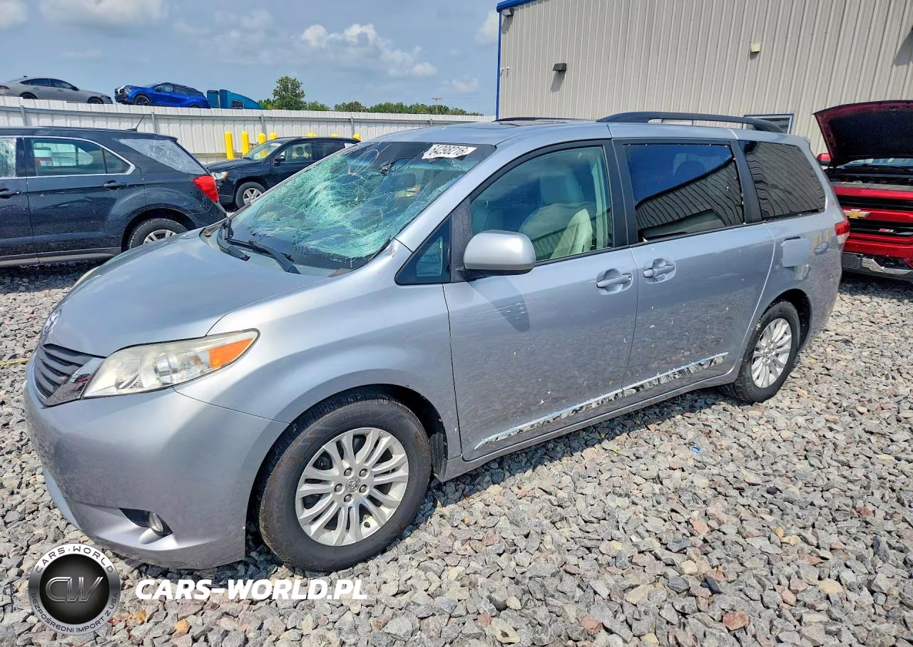 2014 Toyota Sienna Xle 8-Passenger