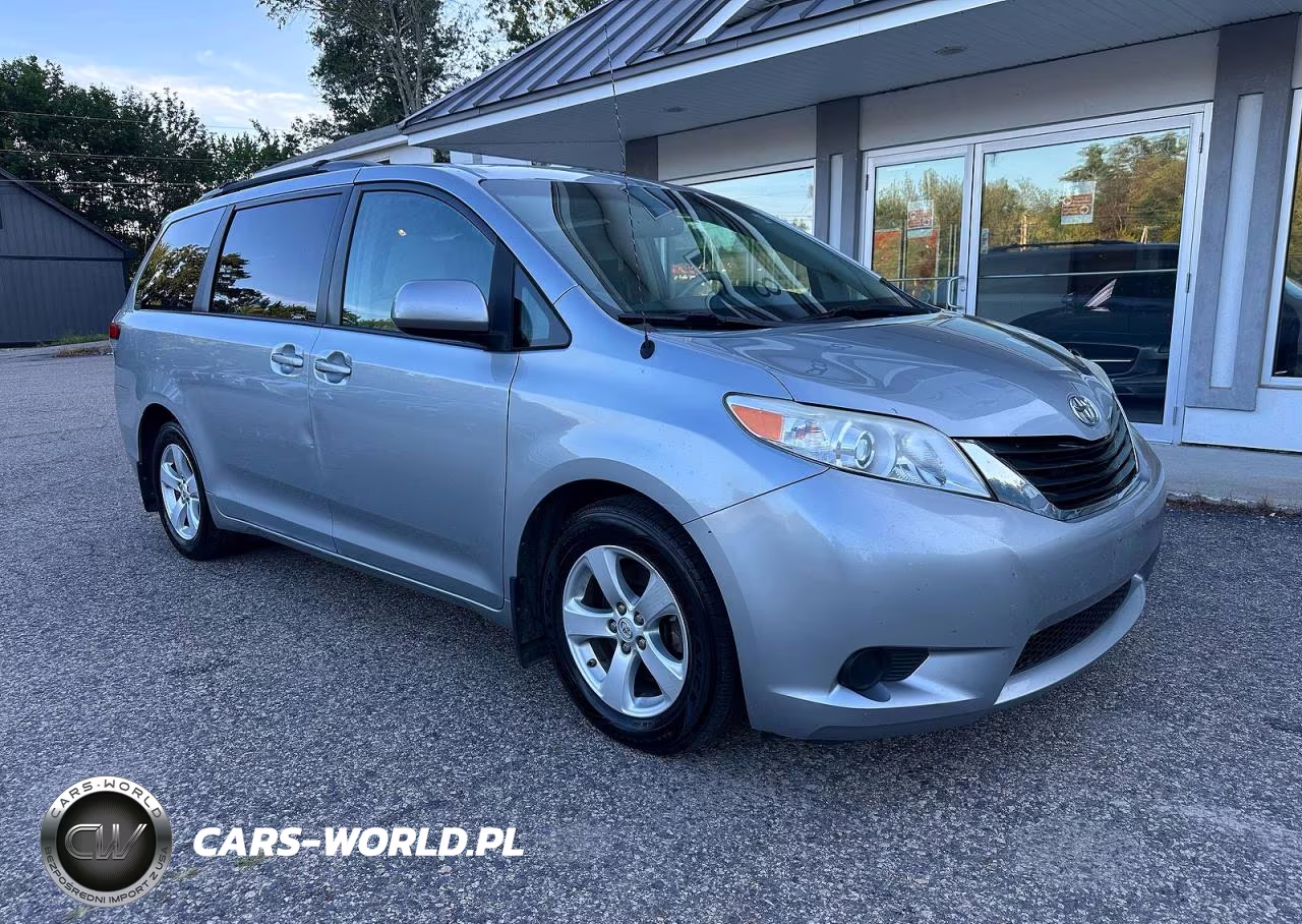 2014 Toyota Sienna Le