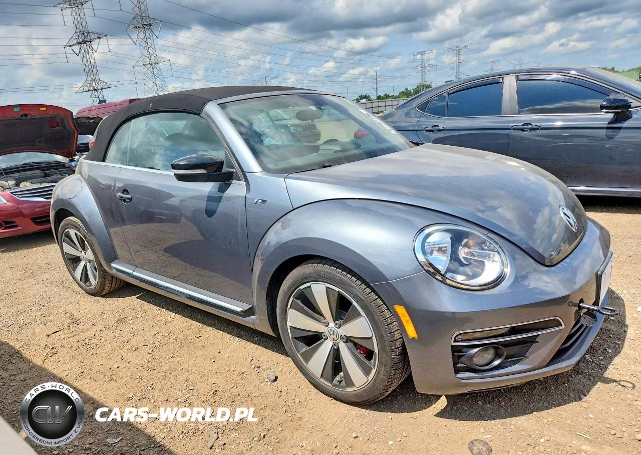 2015 Volkswagen Beetle R-Line VIN:3VW7T7AT6FM803745 - 4