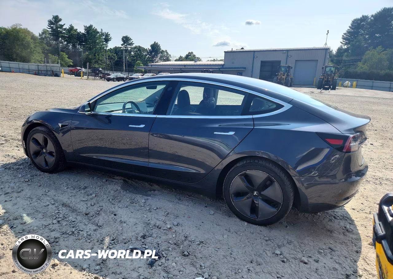 2018 Tesla Model 3 VIN:5YJ3E1EB4JF119199 - 2