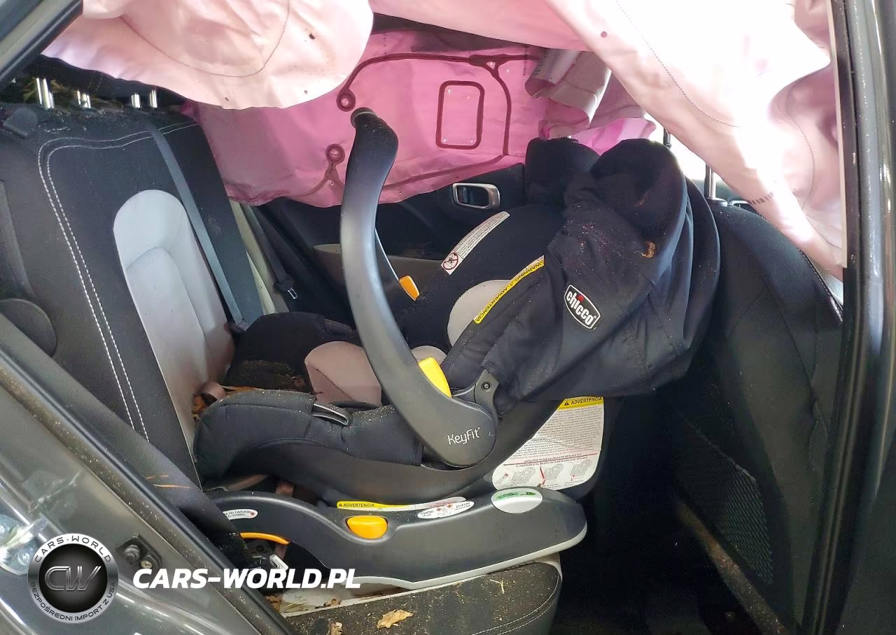 2025 Hyundai Venue Sel VIN:KMHRC8A39SU403049 - 11