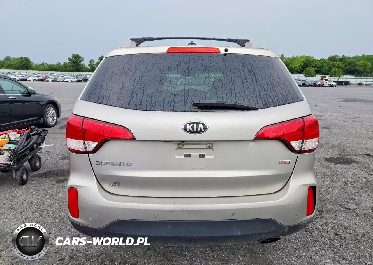 2015 Kia Sorento Lx VIN:5XYKT4A67FG575483 - 6