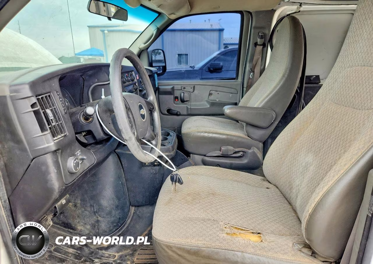 2010 Chevrolet Express G1500 VIN:1GCUGADX0A1128518 - 7
