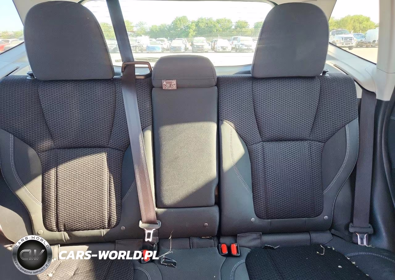 2023 Subaru Forester Premium VIN:JF2SKADC5PH463763 - 10