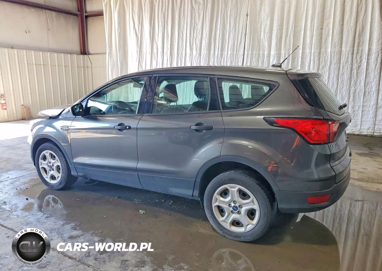 2019 Ford Escape S VIN:1FMCU0F79KUA09678 - 2