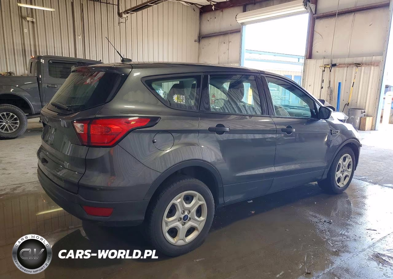 2019 Ford Escape S VIN:1FMCU0F79KUA09678 - 3