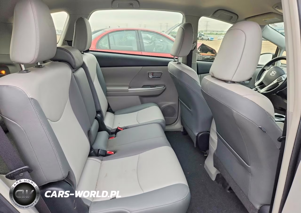 2015 Toyota Prius V Four VIN:JTDZN3EU4FJ038761 - 10