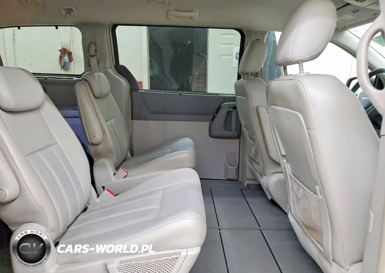 2009 Chrysler Town & Country Touring VIN:2A8HR54109R635160 - 11