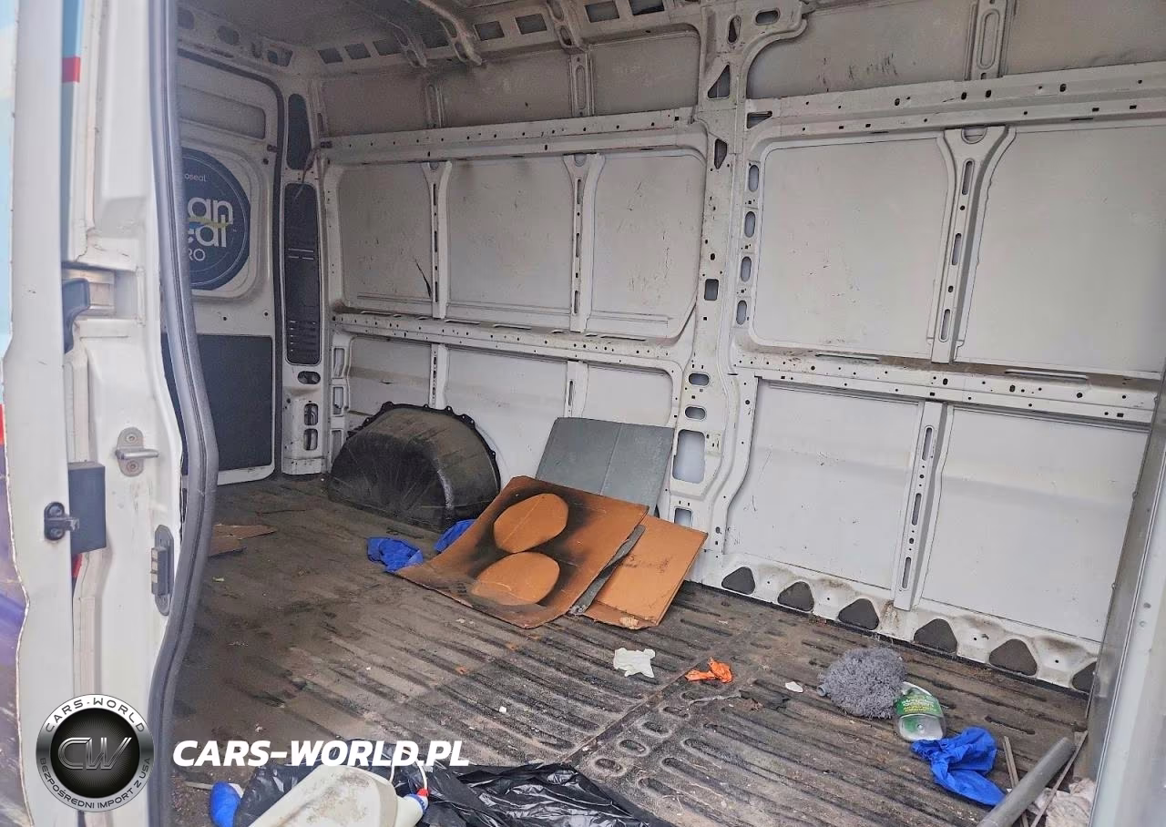 2018 Ram Promaster 2500 Delivery Van VIN:3C6TRVDG1JE139352 - 10