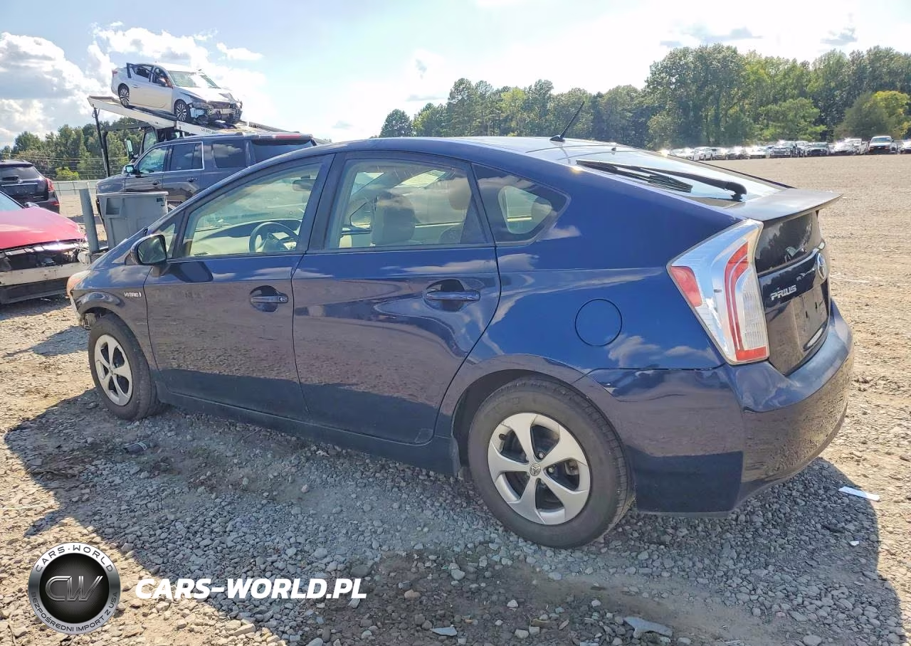 2015 Toyota Prius Two VIN:JTDKN3DU9F0422771 - 2