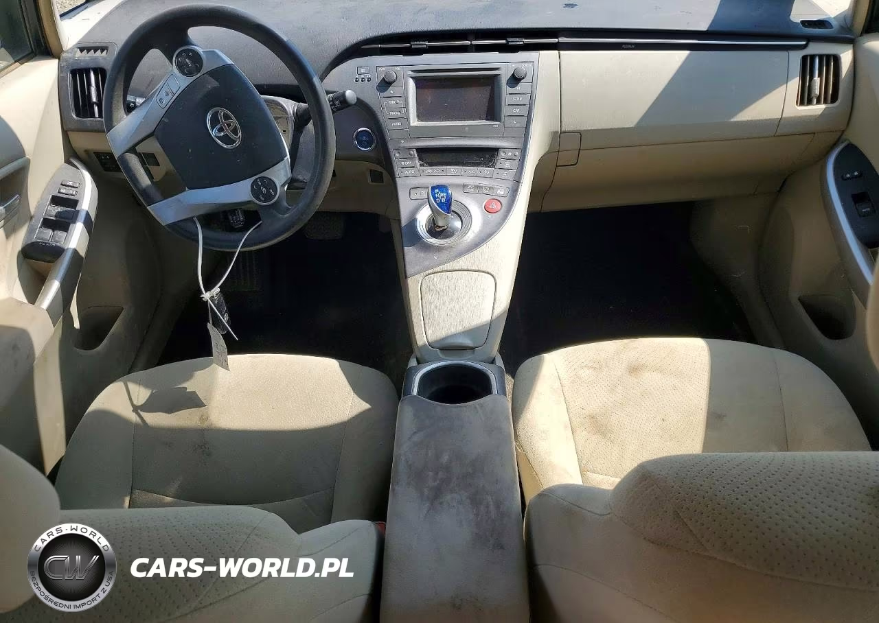 2015 Toyota Prius Two VIN:JTDKN3DU9F0422771 - 8