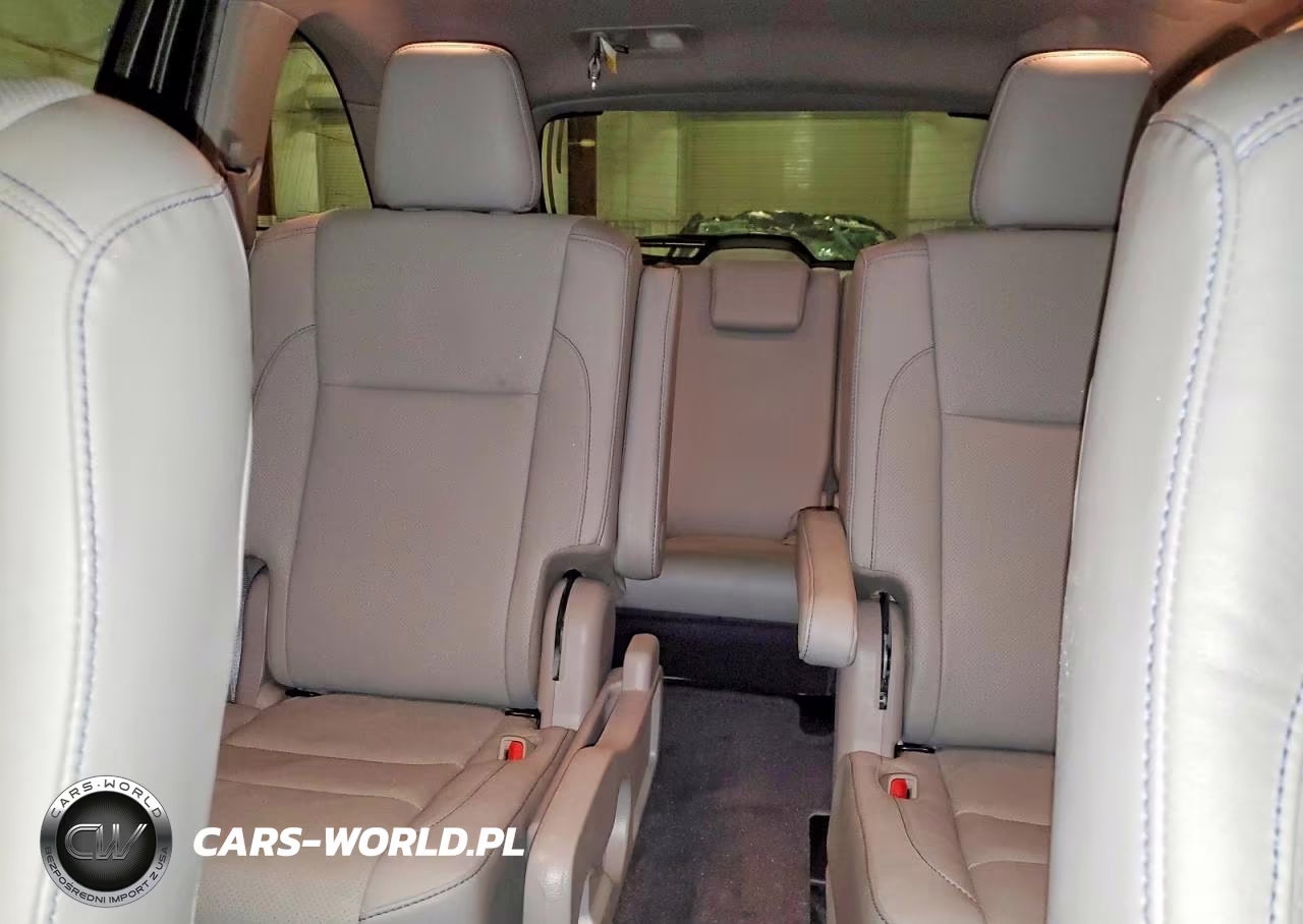 2019 Toyota Highlander Limited Platinum VIN:5TDDZRFH8KS952396 - 10