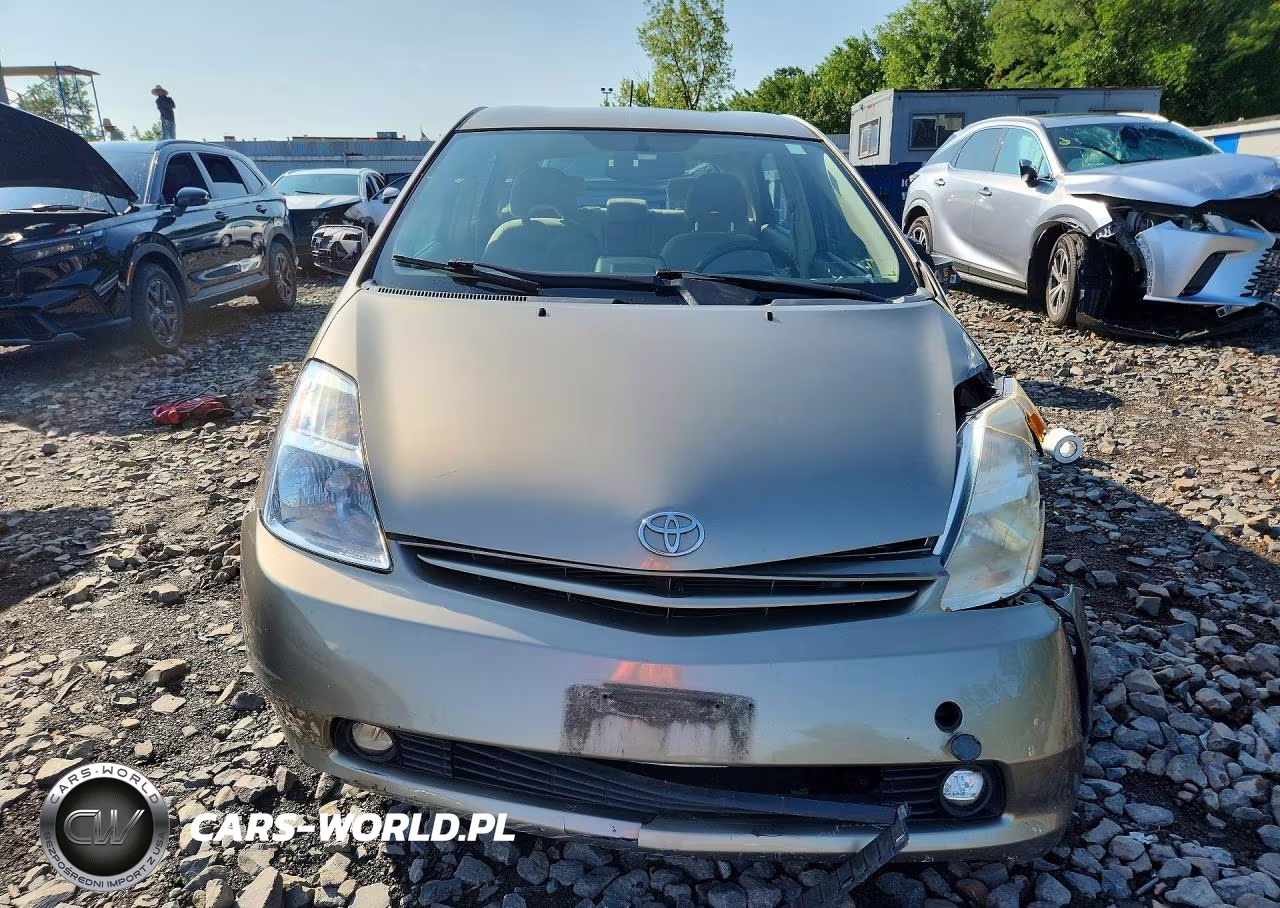 2004 Toyota Prius Base VIN:JTDKB20U140028235 - 5