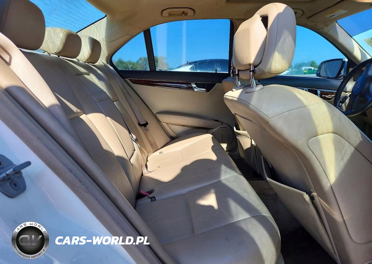2009 Mercedes-Benz C 300 VIN:WDDGF54XX9R073179 - 10