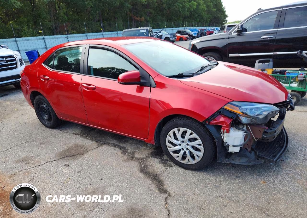 2017 Toyota Corolla Le VIN:5YFBURHE5HP669223 - 4