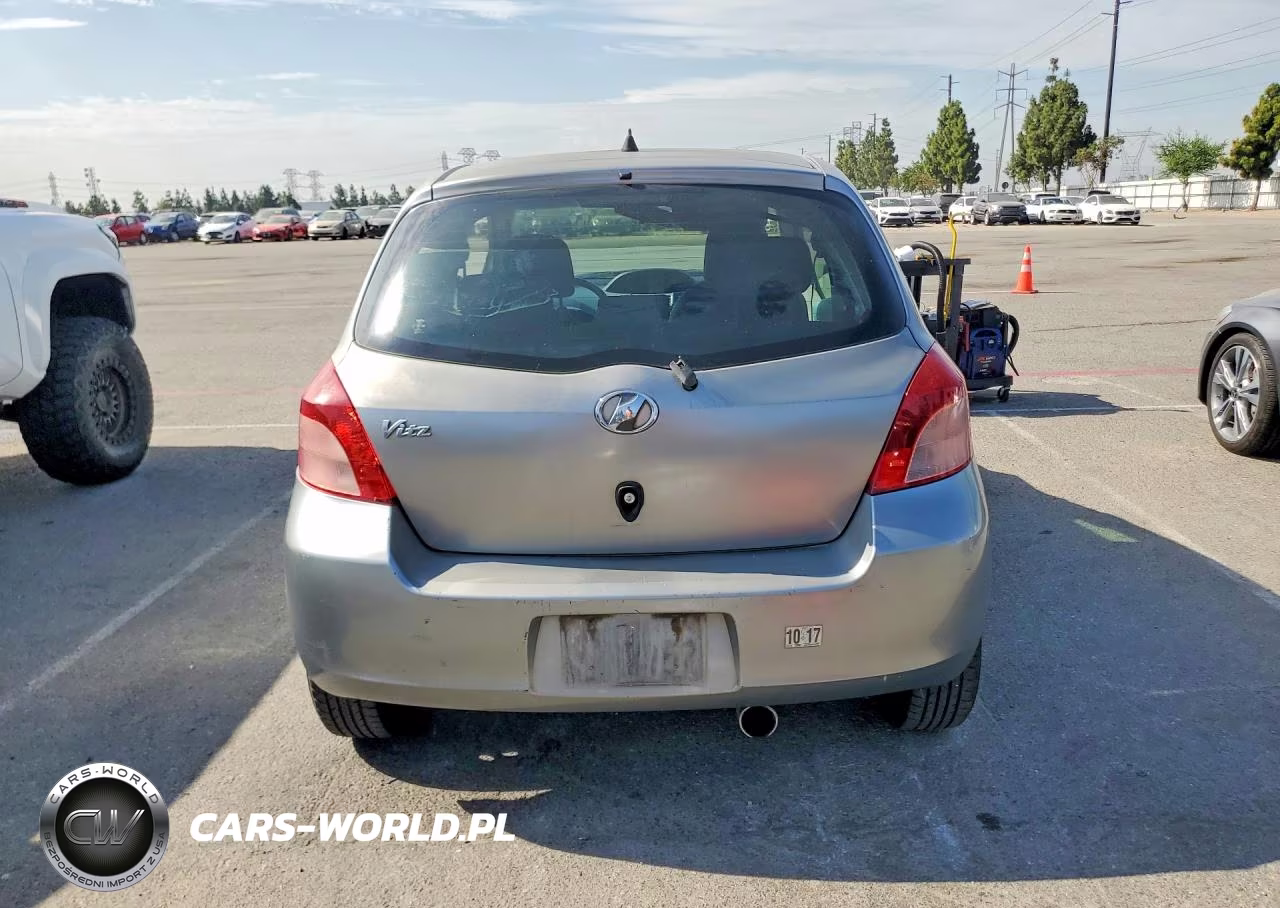 2007 Toyota Yaris Base VIN:JTDJT923X75122207 - 6