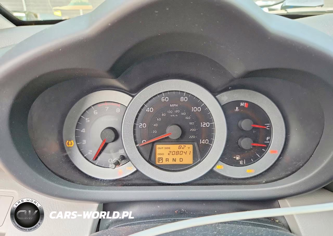 2007 Toyota Rav4 Limited VIN:JTMBD31V476045975 - 9