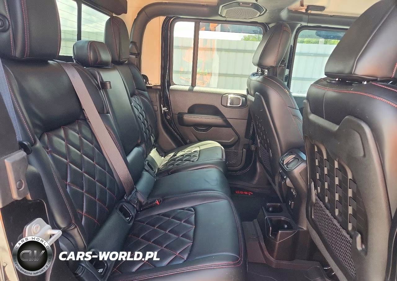 2020 Jeep Gladiator Rubicon VIN:1C6JJTBG1LL135236 - 10