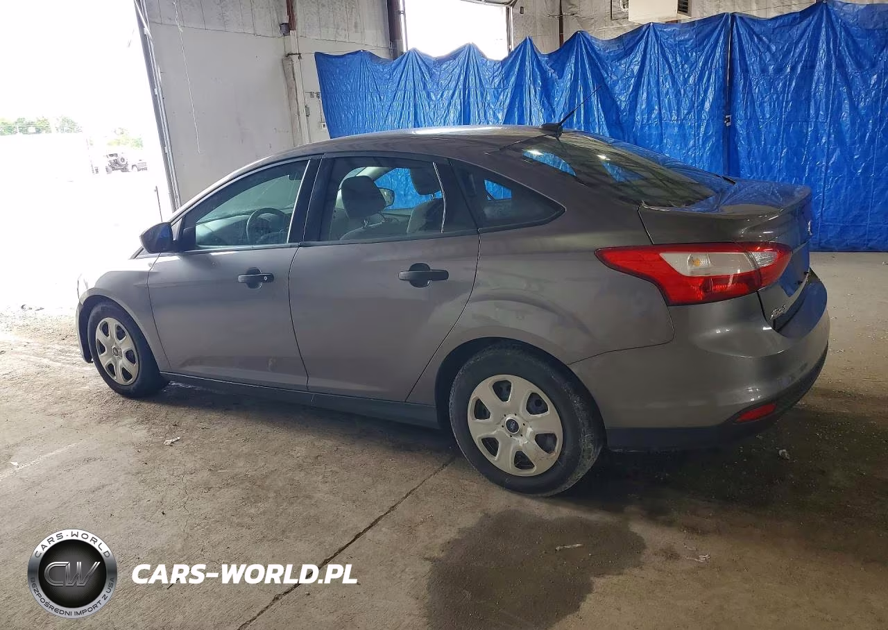 2013 Ford Focus S VIN:1FADP3E23DL143656 - 2