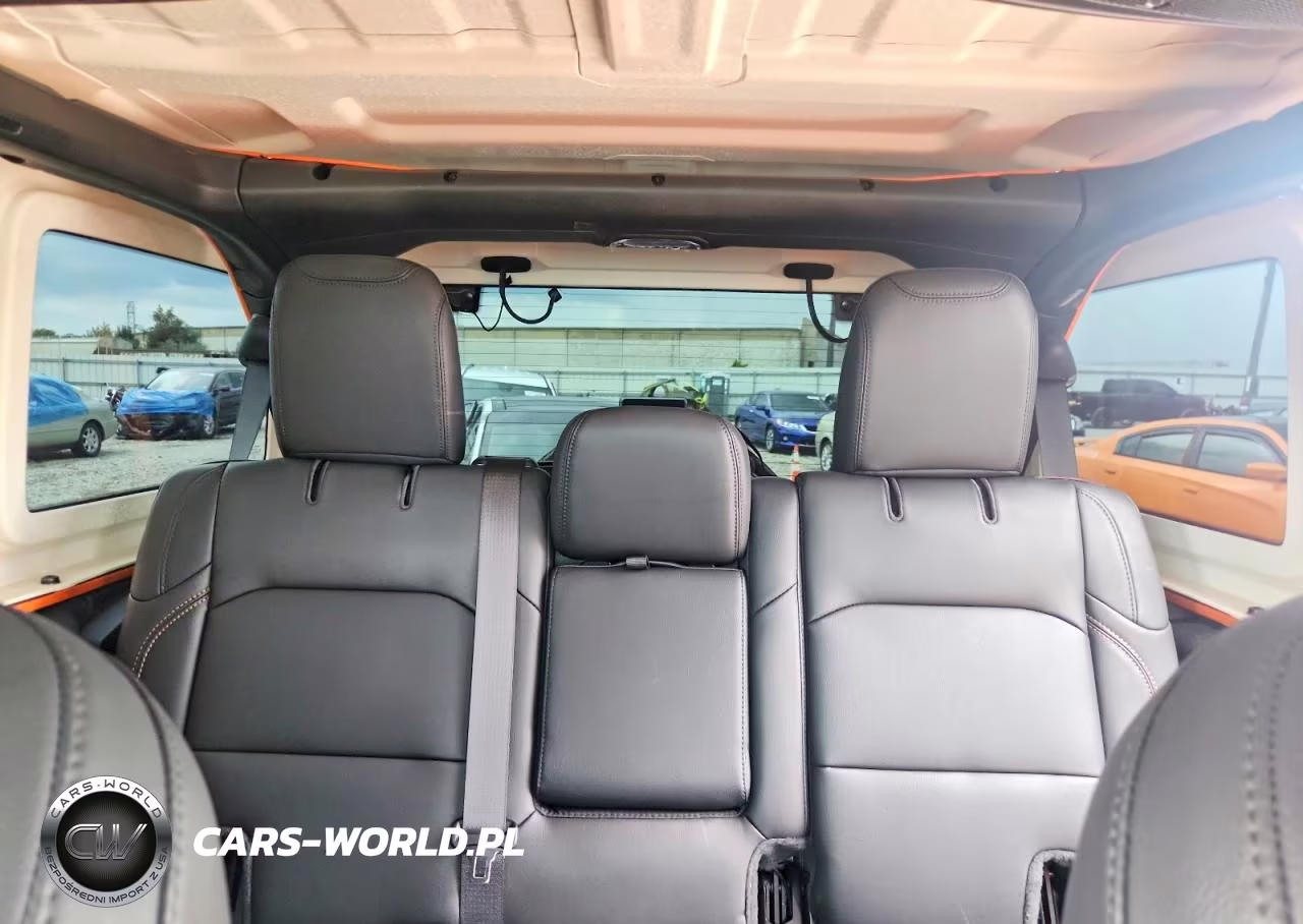2025 Jeep Wrangler Sahara VIN:1C4PJXEN5SW609674 - 10