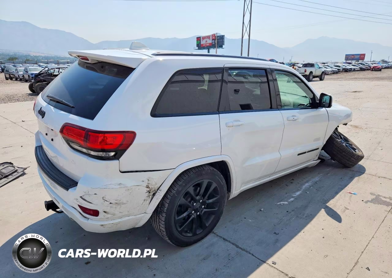 2019 Jeep Grand Cherokee Laredo VIN:1C4RJFAG3KC561765 - 3