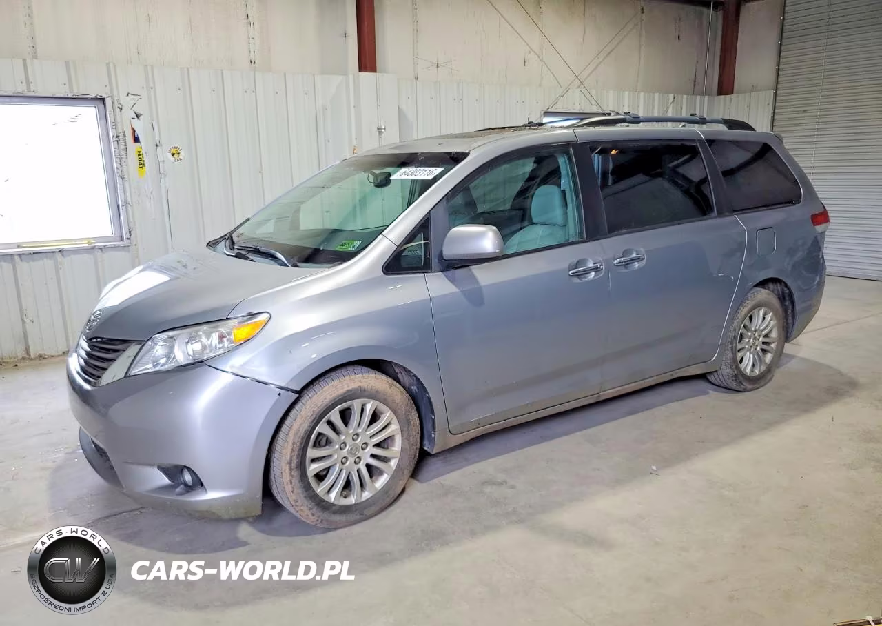 2014 Toyota Sienna Xle 8-Passenger