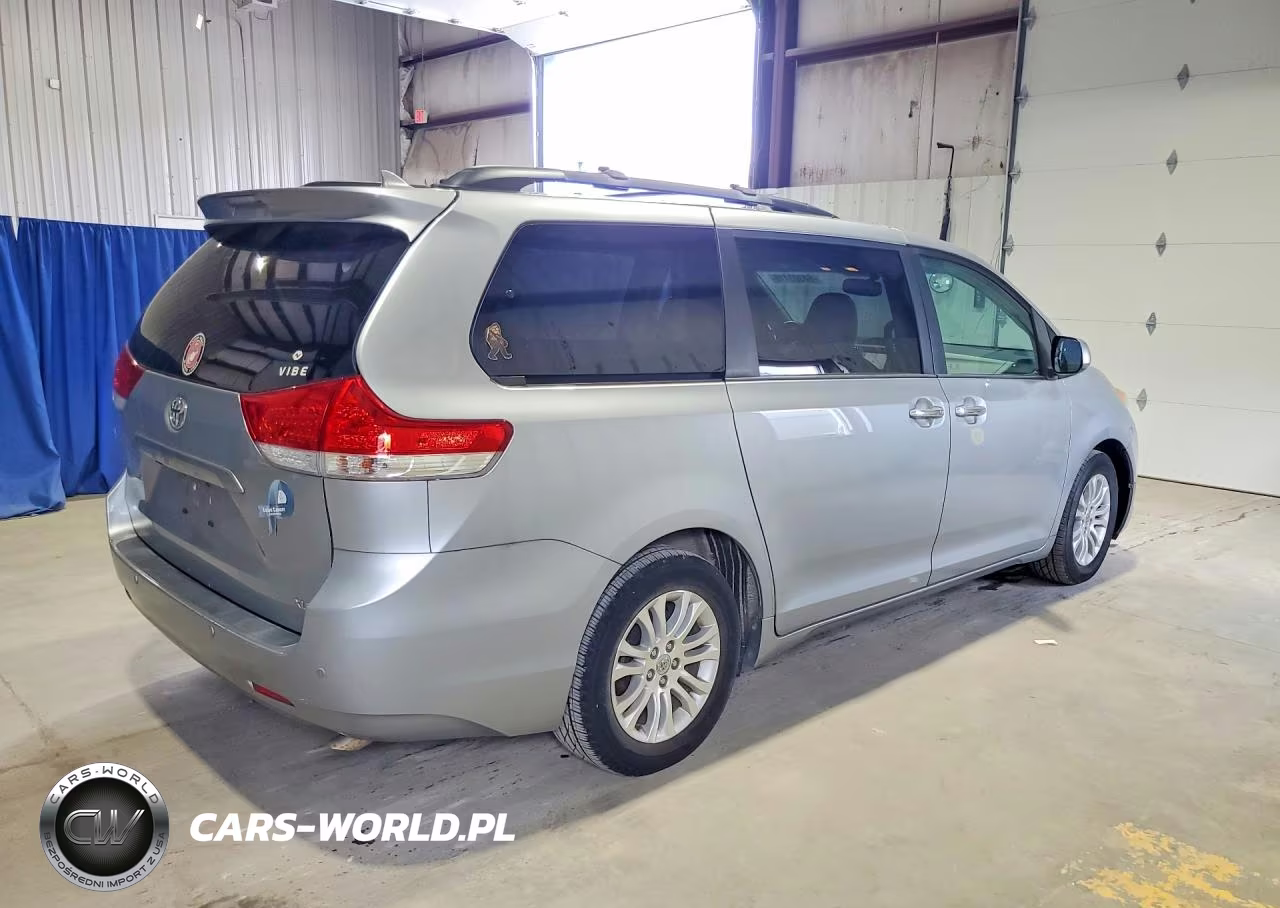 2014 Toyota Sienna Xle 8-Passenger VIN:5TDYK3DC5ES411546 - 3