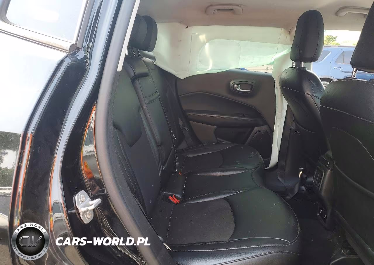 2019 Jeep Compass Latitude VIN:3C4NJDBB6KT812417 - 10