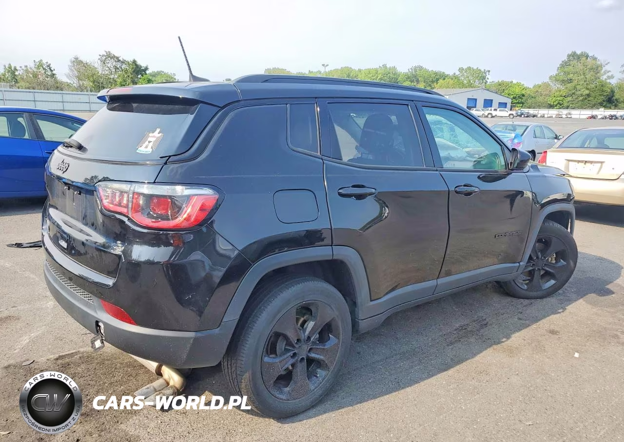 2019 Jeep Compass Latitude VIN:3C4NJDBB6KT812417 - 3