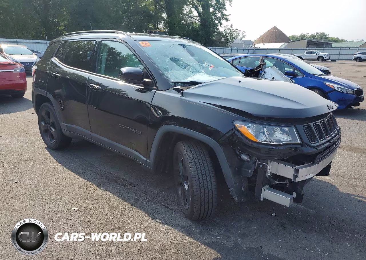 2019 Jeep Compass Latitude VIN:3C4NJDBB6KT812417 - 4