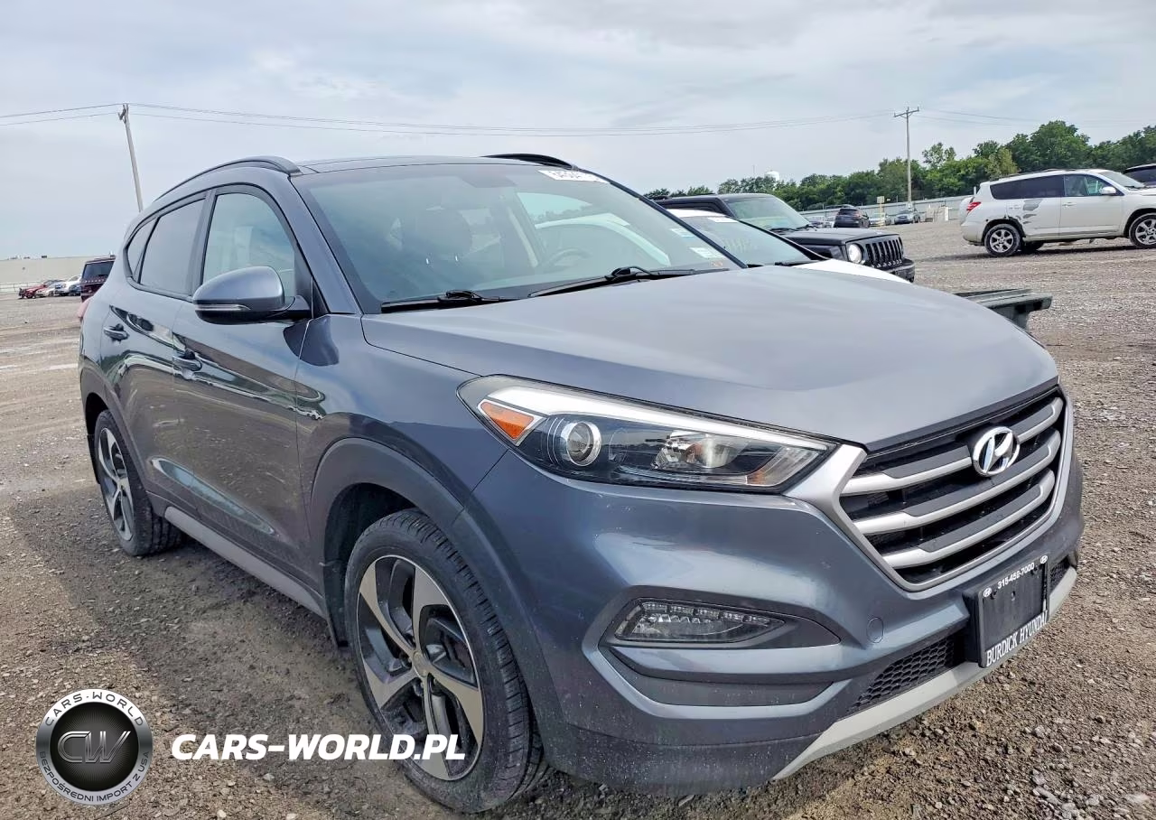 2018 Hyundai Tucson Value VIN:KM8J3CA2XJU757863 - 4