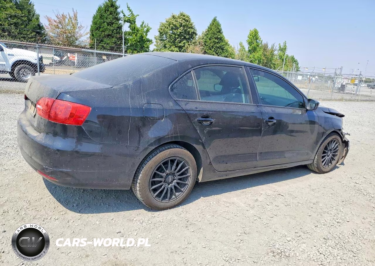 2011 Volkswagen Jetta Base VIN:3VW2K7AJ5BM053812 - 3