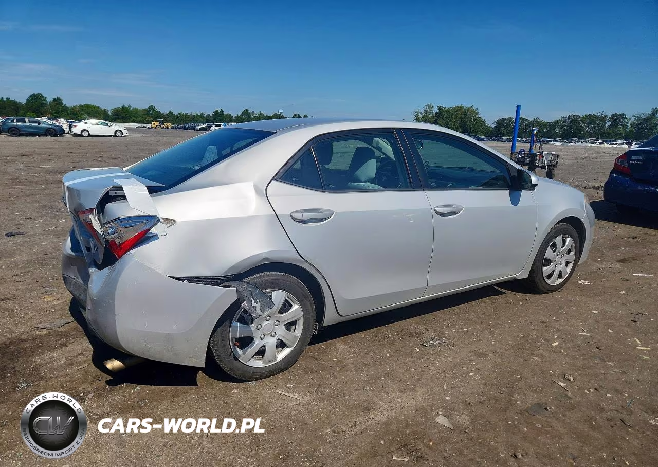 2016 Toyota Corolla Le VIN:2T1BURHE0GC637732 - 3