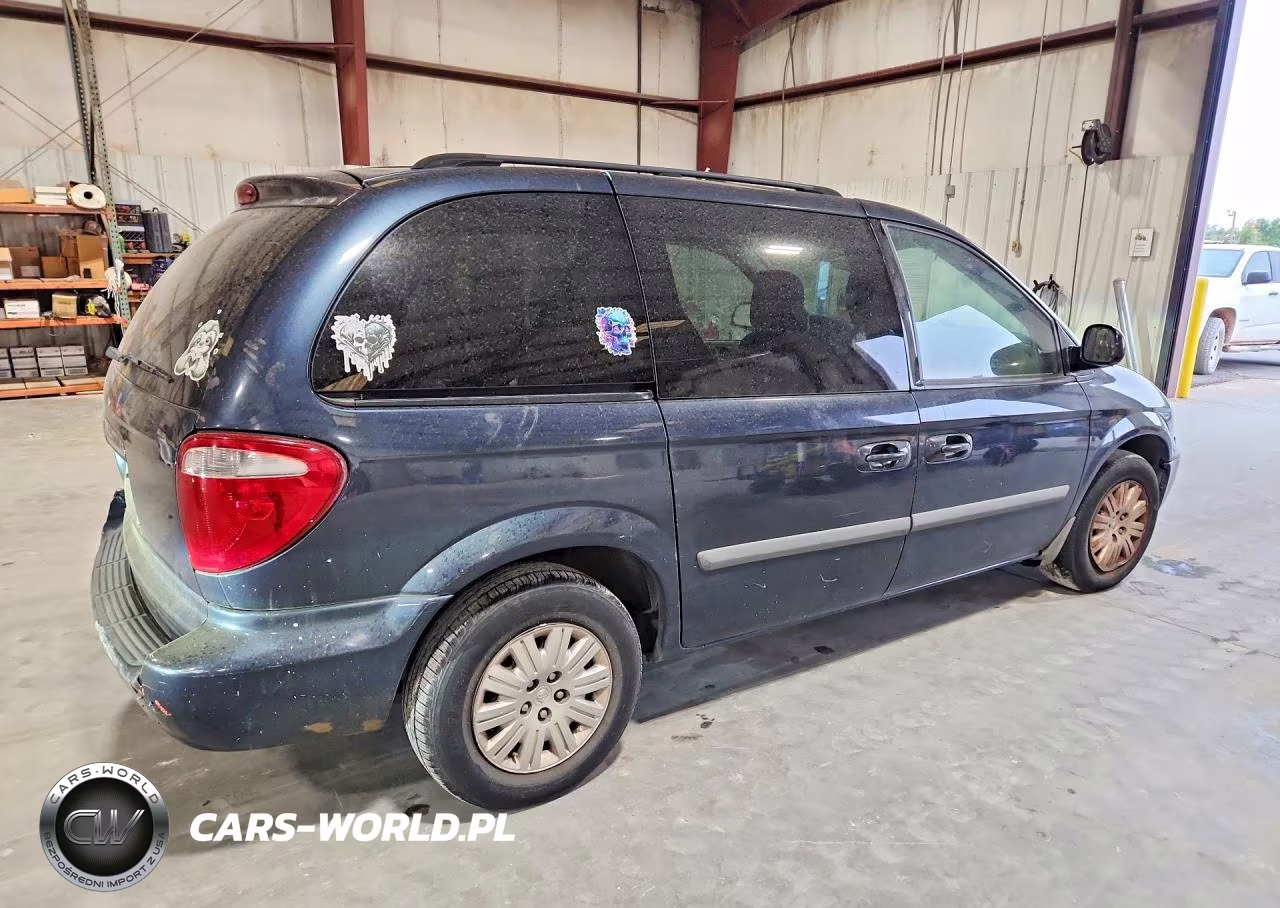 2007 Chrysler Town & Country Lx VIN:1A4GJ45R57B248263 - 3