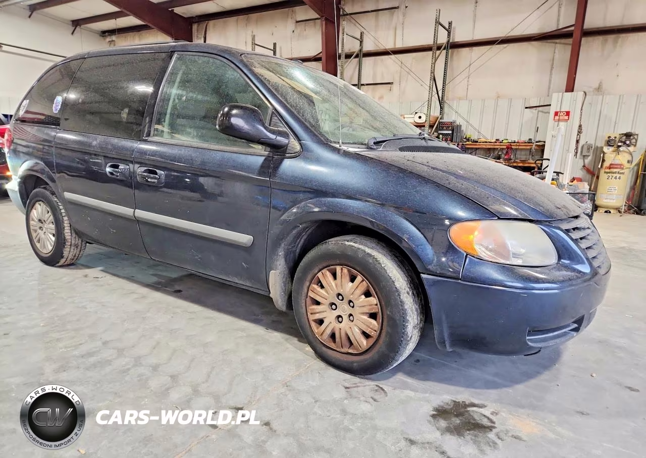 2007 Chrysler Town & Country Lx VIN:1A4GJ45R57B248263 - 4