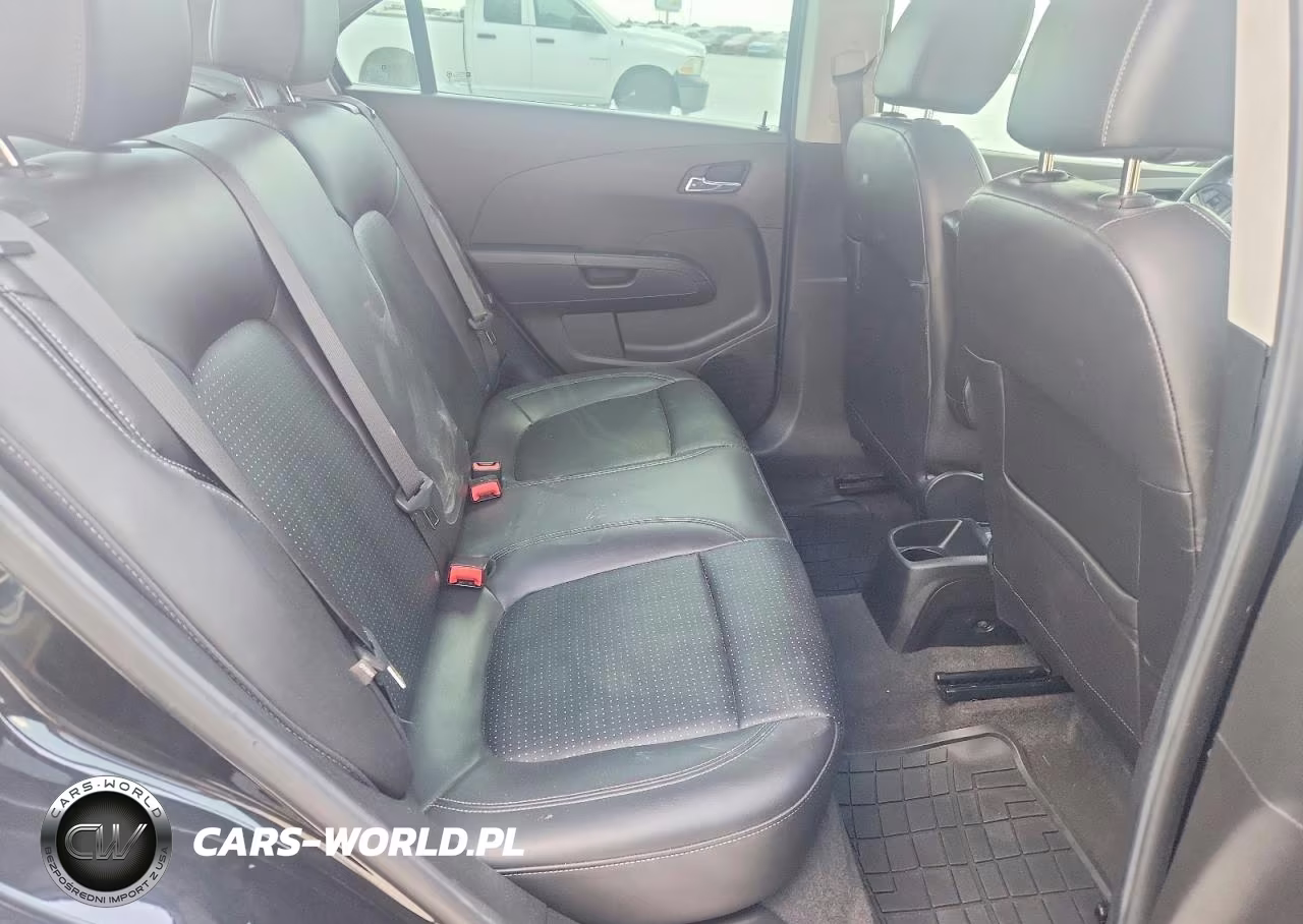 2020 Chevrolet Sonic Premier VIN:1G1JF5SB9L4119802 - 10