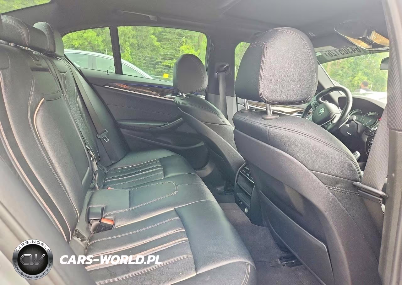 2018 BMW 530 Xi VIN:WBAJA7C52JWA73967 - 10